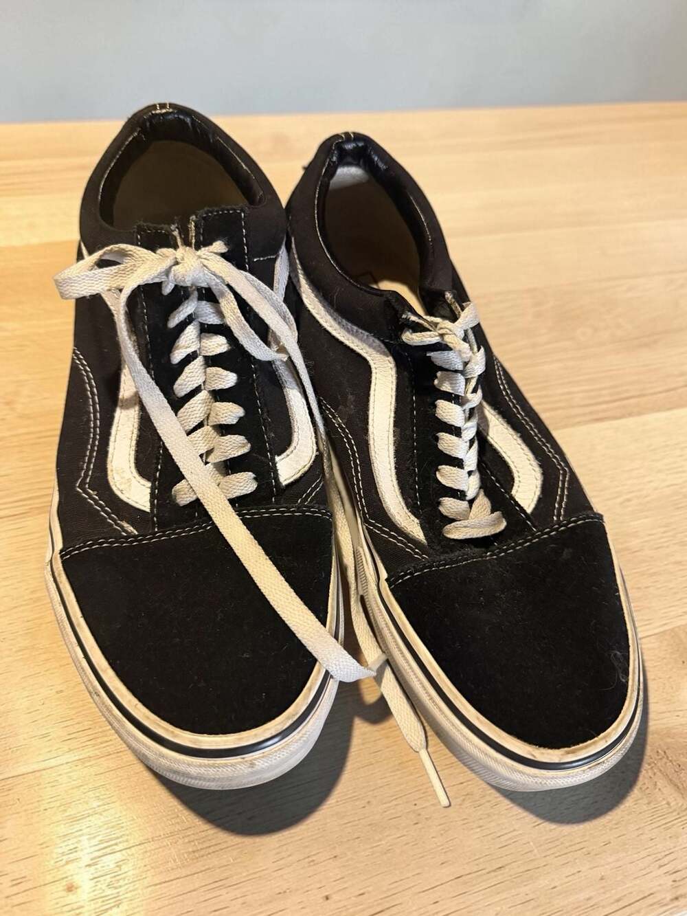 Vans Old Skool Classic Black White Low Top Sneakers Men's 7.5 / Women's 9